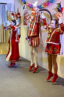 01 KFD Peter Paul 2026-02-04 04  Mittwoch, 4. Februar - Der 2. karnvalistischem Nachmittag der KFD St. Peter und Paul Gemeinde in Huckingen war unser Auftakt an diesem Tag. Eine Super Stimmung im Saal. Gestärkt mit ausreichend Kuchen und Kaffee ginge dann nach Walsum. In Open Rheins „Zum Johanniter“  fan die „Flüstersitzung“ der Prinzengarde statt.