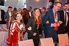 08 HDK Buerger desJahrse 2026- 02-11 20  Mittwochs Tour, 11. Februar - Um 10 Uhr ging es an diesem Tag auf Karnevalsfeier der GGS Tonstraße für uns los. Danach waren dann 2 Termine mit Prinz Toni zusammen, einmal der Rathausempfang in Rheinhausen und das Wiegen bei der DEKRA. Am Nachmittag standen 3 Seniorenkarnevaslfeiern an, bei Casa Mia in Röttgersbach und den Hewag-Zentren Hufstraße und Brauerstraße. Nach dem Kurzbesuch bei den Lebensräumen Duisburg ging es in den Steinhof zum Abend für den Bürger des Jahres. : DVPJ, Toni I, Kinderprinz Juls I., Juls I., Prinzessin, Aileen I., Prinzessin Aileen I., HDK, Duisburg, Karneval, Helau, Tollität, Event, Session 2025, Session 2026, Hauptausschuss, Gemeinschaft, Hauptausschuss Karneval Duisburg, Duisburg ist echt