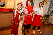 08 KFD StEwaldi Laar 2026- 02-12 12  Weiberfastnachts Tour, 11. Februar - Schon um 9 Uhr begann dieser ereignisreicher Tag für uns mit der Karnevalsfeier in der GGS Habichtstraße. Im HDK Festzelt wurden wir danach fanatisch gefeiert. Weiter ging es dann zu Hargreaves und ins LANUV zur der Firmenfeiern. Zwischendurch seine Seniorenfeier der AWO Karl-Jarres-Straße. Im Ratskeller feiern die Nordvereine Altweiber. In Folge fahren wir nach Laar, einmal zum Familienkarneval der KG Rot-Gold und die KFD feier im St. Ewald. Der vorletzte Auftritt dann die Altweibersitzung bei der Ehrengarde bevor es zum erneuten Heimspiel  zur Altweiber-Party in den Heimathafen geht. : DVPJ, Toni I, Kinderprinz Juls I., Juls I., Prinzessin, Aileen I., Prinzessin Aileen I., HDK, Duisburg, Karneval, Helau, Tollität, Event, Session 2025, Session 2026, Hauptausschuss, Gemeinschaft, Hauptausschuss Karneval Duisburg, Duisburg ist echt