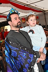 01 Kinderka KG Suedstern 2026-02-13 10  Kinderkarneval und Kostümfest   Der Karnevalsfreitag und seine Traditionen. Zuerst waren im Sermer Festzelt auf dem Kasselle-Pitter-Platz zum dortigen Kinderkarneval. Am frühen Abend hatte dann noch der SZ der Prinzengarde in der Gaststätte „Zum Treffpunkt“ zum Kostümfest eingeladen. : DVPJ, Toni I, Kinderprinz Juls I., Juls I., Prinzessin, Aileen I., Prinzessin Aileen I., HDK, Duisburg, Karneval, Helau, Tollität, Event, Session 2025, Session 2026, Hauptausschuss, Gemeinschaft, Hauptausschuss Karneval Duisburg, Duisburg ist echt