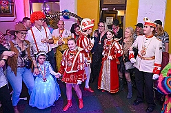 02 Kostuemfest SZ  Prinzgrd 2026-02-13 10  Kinderkarneval und Kostümfest   Der Karnevalsfreitag und seine Traditionen. Zuerst waren im Sermer Festzelt auf dem Kasselle-Pitter-Platz zum dortigen Kinderkarneval. Am frühen Abend hatte dann noch der SZ der Prinzengarde in der Gaststätte „Zum Treffpunkt“ zum Kostümfest eingeladen. : DVPJ, Toni I, Kinderprinz Juls I., Juls I., Prinzessin, Aileen I., Prinzessin Aileen I., HDK, Duisburg, Karneval, Helau, Tollität, Event, Session 2025, Session 2026, Hauptausschuss, Gemeinschaft, Hauptausschuss Karneval Duisburg, Duisburg ist echt
