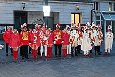 01 Das Wecken 2026- 02-14 04  Unser Tag - ein schöner Tag - Es war 8 Uhr in der Früh als wir am Samstagmorgen, 14. Februar, als wir mit Musik am WYNDHAM Hotel Duisburger Hof geweckt wurden. Danach ging es dann nach Hamborn wo „unser“ Kinderkarnevalszug pünktlich um 11:11 Uhr startete. Zu Mittagszeit gab es dann anschließend eine Empfang für uns und die Teneriffa Delegation. : DVPJ, Toni I, Kinderprinz Juls I., Juls I., Prinzessin, Aileen I., Prinzessin Aileen I., HDK, Duisburg, Karneval, Helau, Tollität, Event, Session 2025, Session 2026, Hauptausschuss, Gemeinschaft, Hauptausschuss Karneval Duisburg, Duisburg ist echt