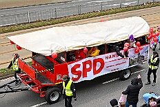 02 Der Zug 2026- 02-14 39  Unser Tag - ein schöner Tag - Es war 8 Uhr in der Früh als wir am Samstagmorgen, 14. Februar, als wir mit Musik am WYNDHAM Hotel Duisburger Hof geweckt wurden. Danach ging es dann nach Hamborn wo „unser“ Kinderkarnevalszug pünktlich um 11:11 Uhr startete. Zu Mittagszeit gab es dann anschließend eine Empfang für uns und die Teneriffa Delegation. : DVPJ, Toni I, Kinderprinz Juls I., Juls I., Prinzessin, Aileen I., Prinzessin Aileen I., HDK, Duisburg, Karneval, Helau, Tollität, Event, Session 2025, Session 2026, Hauptausschuss, Gemeinschaft, Hauptausschuss Karneval Duisburg, Duisburg ist echt