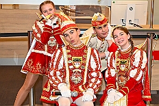 03 Der Empfang 2026- 02-14 11  Unser Tag - ein schöner Tag - Es war 8 Uhr in der Früh als wir am Samstagmorgen, 14. Februar, als wir mit Musik am WYNDHAM Hotel Duisburger Hof geweckt wurden. Danach ging es dann nach Hamborn wo „unser“ Kinderkarnevalszug pünktlich um 11:11 Uhr startete. Zu Mittagszeit gab es dann anschließend eine Empfang für uns und die Teneriffa Delegation. : DVPJ, Toni I, Kinderprinz Juls I., Juls I., Prinzessin, Aileen I., Prinzessin Aileen I., HDK, Duisburg, Karneval, Helau, Tollität, Event, Session 2025, Session 2026, Hauptausschuss, Gemeinschaft, Hauptausschuss Karneval Duisburg, Duisburg ist echt