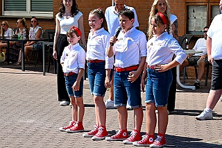 Sommerf KG Baerl 2026- 07-11 07  Blau-Gelbes Sommerfest - Im äußersten Nordwesten, rund 17 Kilometer von der City entfernt, in Baerl feierte die 1. KG Baerl Blau-Gelb e.V. bei strahlendem Sonnenschein auf dem Gelände des TUS Baerl ihr Sommerfest. : DVPJ, Oliver I, Kinderprinz Niklas I., Niklas I., Prinzessin, Greta I., Prinzessin Greta I., HDK, Duisburg, Karneval, Helau, Tollität, Event, Session 2026, Session 2027, Hauptausschuss, Gemeinschaft, Hauptausschuss Karneval Duisburg, Duisburg ist echt