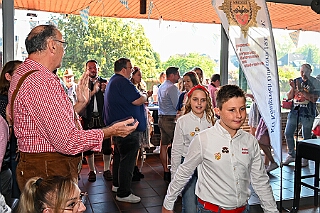 Wiesenfrueschoppen 2026- 10-04 08  Ein Hauch von Oktoberfest -  Die KG Königreich Duissern hatte auch in diesem Jahr wieder zu ihrem traditionellen „Wies´n Frühschoppen“ in die Tennis-Gaststätte des DSC Preussen eingeladen. : DVPJ, Oliver I, Kinderprinz Niklas I., Niklas I., Prinzessin, Greta I., Prinzessin Greta I., HDK, Duisburg, Karneval, Helau, Tollität, Event, Session 2026, Session 2027, Hauptausschuss, Gemeinschaft, Hauptausschuss Karneval Duisburg, Duisburg ist echt