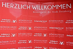 Mercuralia 2025-05-17 01  Maifest 2025 - Am Samstag dem 17. Mai besuchten wir das MERCURALIA der Römergarde in Dinslaken. Es war die XVII. Auflage und wie in jedem Jahr war die Kinderprinzencrew der Glücksbringer bei der Blumen-Frühlingsverlosung. : DVPJ, Holger II, Kinderprinz Phil II., Prinzessin, Mia I., Prinzessin Mia I., HDK, Duisburg, Karneval, Helau, Tollität, Event, Session 2024, Session 2025, Hauptausschuss, Gemeinschaft, Hauptausschuss Karneval Duisburg, Duisburg ist echt