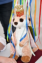 Mercuralia 2025-05-17 05  Maifest 2025 - Am Samstag dem 17. Mai besuchten wir das MERCURALIA der Römergarde in Dinslaken. Es war die XVII. Auflage und wie in jedem Jahr war die Kinderprinzencrew der Glücksbringer bei der Blumen-Frühlingsverlosung. : DVPJ, Holger II, Kinderprinz Phil II., Prinzessin, Mia I., Prinzessin Mia I., HDK, Duisburg, Karneval, Helau, Tollität, Event, Session 2024, Session 2025, Hauptausschuss, Gemeinschaft, Hauptausschuss Karneval Duisburg, Duisburg ist echt