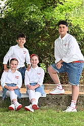 Mercuralia 2025-05-17 06  Maifest 2025 - Am Samstag dem 17. Mai besuchten wir das MERCURALIA der Römergarde in Dinslaken. Es war die XVII. Auflage und wie in jedem Jahr war die Kinderprinzencrew der Glücksbringer bei der Blumen-Frühlingsverlosung. : DVPJ, Holger II, Kinderprinz Phil II., Prinzessin, Mia I., Prinzessin Mia I., HDK, Duisburg, Karneval, Helau, Tollität, Event, Session 2024, Session 2025, Hauptausschuss, Gemeinschaft, Hauptausschuss Karneval Duisburg, Duisburg ist echt