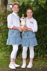 Mercuralia 2025-05-17 09  Maifest 2025 - Am Samstag dem 17. Mai besuchten wir das MERCURALIA der Römergarde in Dinslaken. Es war die XVII. Auflage und wie in jedem Jahr war die Kinderprinzencrew der Glücksbringer bei der Blumen-Frühlingsverlosung. : DVPJ, Holger II, Kinderprinz Phil II., Prinzessin, Mia I., Prinzessin Mia I., HDK, Duisburg, Karneval, Helau, Tollität, Event, Session 2024, Session 2025, Hauptausschuss, Gemeinschaft, Hauptausschuss Karneval Duisburg, Duisburg ist echt