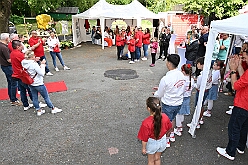 Mercuralia 2025-05-17 17  Maifest 2025 - Am Samstag dem 17. Mai besuchten wir das MERCURALIA der Römergarde in Dinslaken. Es war die XVII. Auflage und wie in jedem Jahr war die Kinderprinzencrew der Glücksbringer bei der Blumen-Frühlingsverlosung. : DVPJ, Holger II, Kinderprinz Phil II., Prinzessin, Mia I., Prinzessin Mia I., HDK, Duisburg, Karneval, Helau, Tollität, Event, Session 2024, Session 2025, Hauptausschuss, Gemeinschaft, Hauptausschuss Karneval Duisburg, Duisburg ist echt