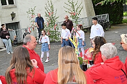 Mercuralia 2025-05-17 23  Maifest 2025 - Am Samstag dem 17. Mai besuchten wir das MERCURALIA der Römergarde in Dinslaken. Es war die XVII. Auflage und wie in jedem Jahr war die Kinderprinzencrew der Glücksbringer bei der Blumen-Frühlingsverlosung. : DVPJ, Holger II, Kinderprinz Phil II., Prinzessin, Mia I., Prinzessin Mia I., HDK, Duisburg, Karneval, Helau, Tollität, Event, Session 2024, Session 2025, Hauptausschuss, Gemeinschaft, Hauptausschuss Karneval Duisburg, Duisburg ist echt