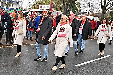 01 Biwak AMaB 2025-11-09 19  Biwak und Hoppeditzerwachen im Süden - Am Sonntagmorgen 9. November eröffnete die KG Alle Mann an Bord - die »Blauen Jungs« 1955 e.V. die neue Session mit ihrem traditionellen Biwak. Das erste große Heimspiel für uns. Nach gutem Brauch wurde uns auch dann noch ein Weckmann überreicht. Danach noch ein bisschen weiter in Richtung Süden, die KG Südstern feierte in Serm ihrHoppeditzerwachen. : DVPJ, Holger II, Kinderprinz Phil II., Prinzessin, Mia I., Prinzessin Mia I., HDK, Duisburg, Karneval, Helau, Tollität, Event, Session 2024, Session 2025, Hauptausschuss, Gemeinschaft, Hauptausschuss Karneval Duisburg, Duisburg ist echt