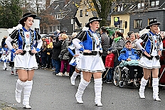01 Biwak AMaB 2025-11-09 20  Biwak und Hoppeditzerwachen im Süden - Am Sonntagmorgen 9. November eröffnete die KG Alle Mann an Bord - die »Blauen Jungs« 1955 e.V. die neue Session mit ihrem traditionellen Biwak. Das erste große Heimspiel für uns. Nach gutem Brauch wurde uns auch dann noch ein Weckmann überreicht. Danach noch ein bisschen weiter in Richtung Süden, die KG Südstern feierte in Serm ihrHoppeditzerwachen. : DVPJ, Holger II, Kinderprinz Phil II., Prinzessin, Mia I., Prinzessin Mia I., HDK, Duisburg, Karneval, Helau, Tollität, Event, Session 2024, Session 2025, Hauptausschuss, Gemeinschaft, Hauptausschuss Karneval Duisburg, Duisburg ist echt