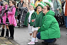 01 Biwak AMaB 2025-11-09 33  Biwak und Hoppeditzerwachen im Süden - Am Sonntagmorgen 9. November eröffnete die KG Alle Mann an Bord - die »Blauen Jungs« 1955 e.V. die neue Session mit ihrem traditionellen Biwak. Das erste große Heimspiel für uns. Nach gutem Brauch wurde uns auch dann noch ein Weckmann überreicht. Danach noch ein bisschen weiter in Richtung Süden, die KG Südstern feierte in Serm ihrHoppeditzerwachen. : DVPJ, Holger II, Kinderprinz Phil II., Prinzessin, Mia I., Prinzessin Mia I., HDK, Duisburg, Karneval, Helau, Tollität, Event, Session 2024, Session 2025, Hauptausschuss, Gemeinschaft, Hauptausschuss Karneval Duisburg, Duisburg ist echt