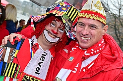 01 Auftakt HDK 2025-11-15 61  Auftakt HDK, Proklamation, Auftaktsitzung - Samstag, 15. November, zogen wir mit den Duisburger Karnevalsgesellschaften vom Forum über die Königsstraße zum Burgplatz. Hier war dann die Auftaktveranstaltung des HDK. Um die Mittagszeit sind es über den Rhein nach Kamp-Lintfort gefahren,  dort war in der Stadthalle die Proklamation von der Jugendprinzessin Sophie I. Am frühen Abend dann in die Aula, unsere Aula, vom Reinhard-und-Max-Mannesmann-Gymnasium, zur Auftaktsitzung unseres „Heimathafens“. Mit „stürmischer“ Begeisterung wurden wir dort empfangen. : DVPJ, Holger II, Kinderprinz Phil II., Prinzessin, Mia I., Prinzessin Mia I., HDK, Duisburg, Karneval, Helau, Tollität, Event, Session 2024, Session 2025, Hauptausschuss, Gemeinschaft, Hauptausschuss Karneval Duisburg, Duisburg ist echt